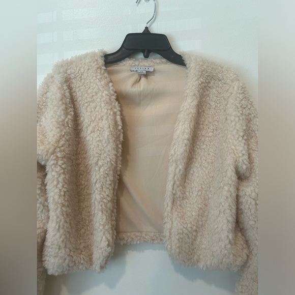 Furry Jacket size medium - Picture 2 of 4